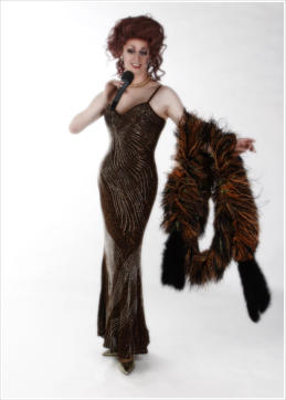 Professionelle Moderation mit Chantal Gpunkt in Travestie Mnchen